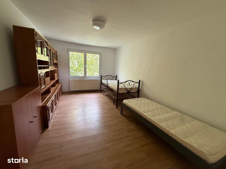 AA/415 De închiriat apartament cu 3 camere în Tg Mureș - Unirii — fotografia 2