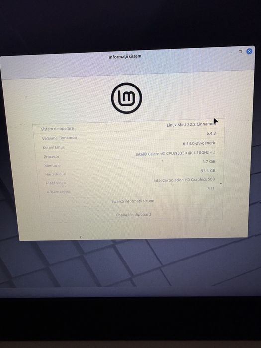 Laptop Lenovo cu Linux