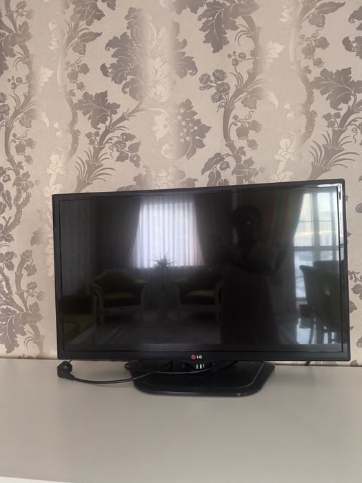 Телевизор LG диагональ 81 см