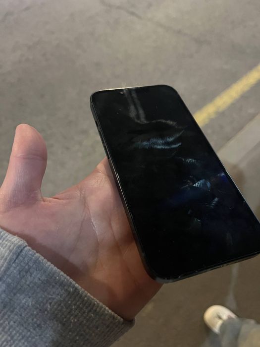 Айфон 13     128гб