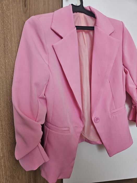 Розово дамско сако