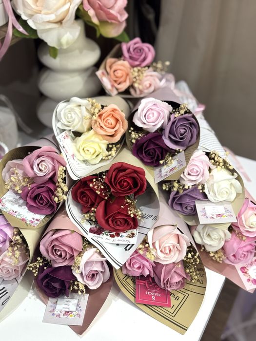 Луксозни букети от вечни сапунени рози/кутии/пликове/мече/картина