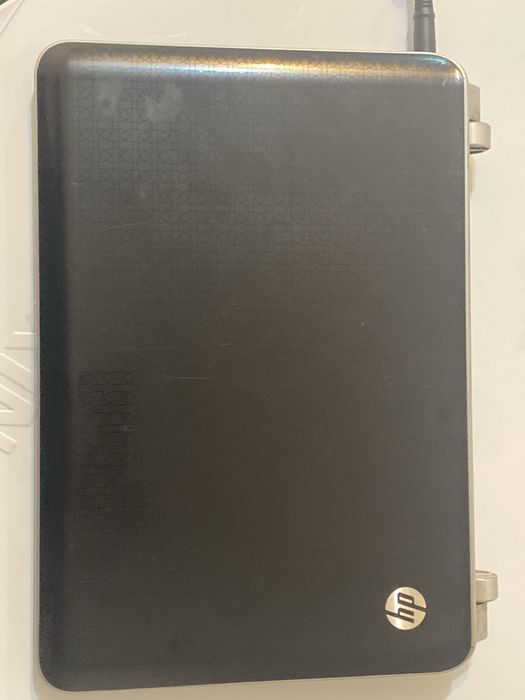 Ноутбук рабочий но старый