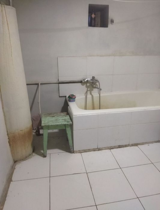 Yashnobod tumani Fargʻona yoʻli koʻchasida uchastka srochniy sotiladi.