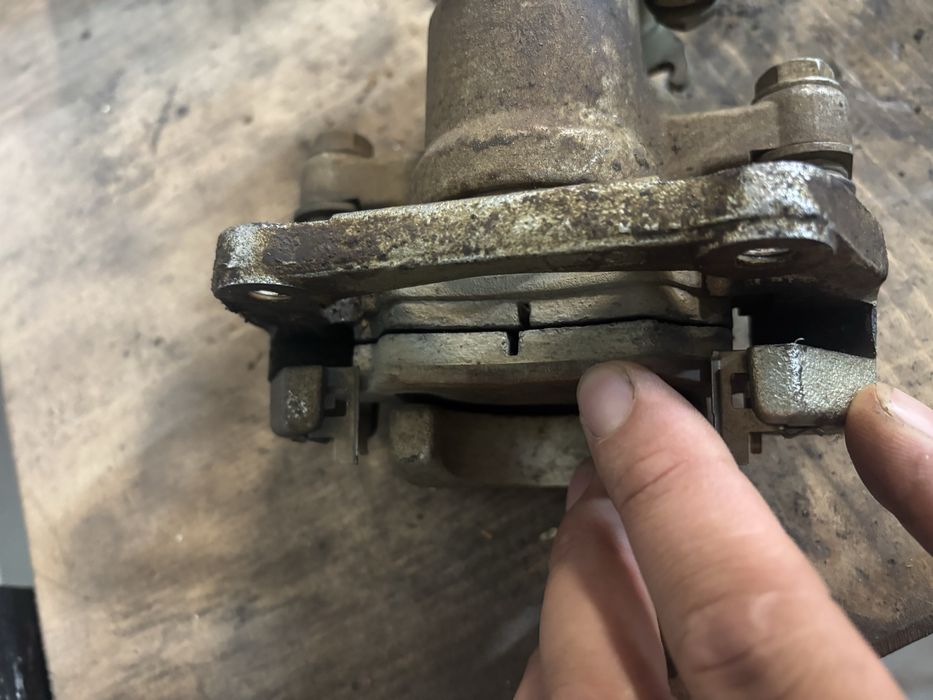 Etrier frana spate stanga cfMoto 450