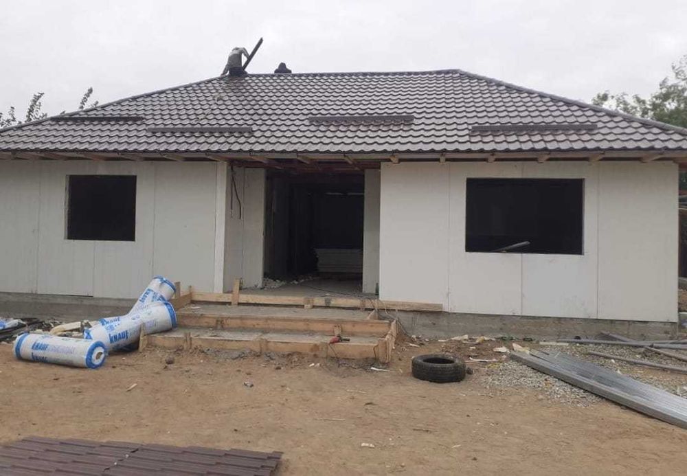 Vand casa modulara pe structura metalica 7m x 11m