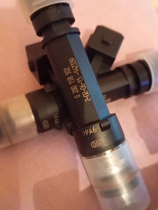 Продаются топливные форсунки Бошш 502 новые