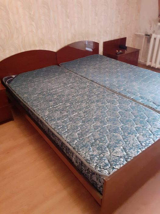Срочно продам кровати 1,5  2 шт