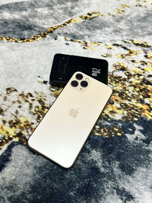 Продам айфон 11 про