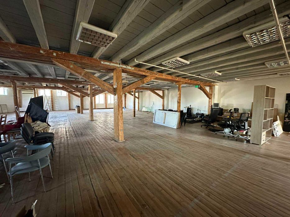 Дава се под наем Офис в Пловдив, Център - 350 кв.м за 1428 € - Снимка #2