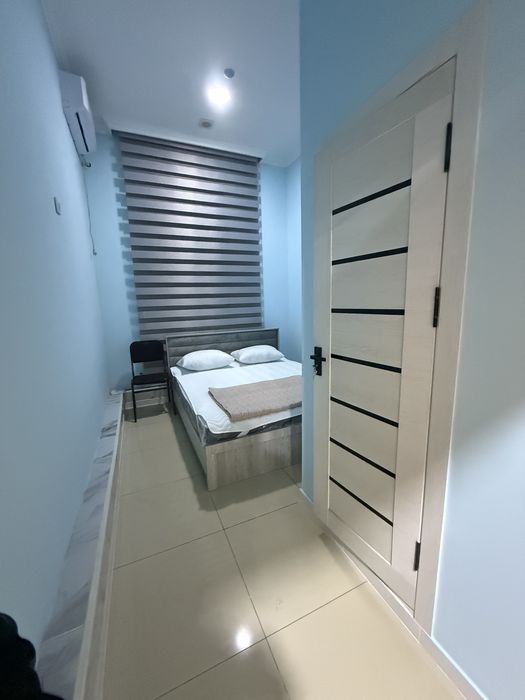 Turmush qurgan juftlik biseksual yigitni qidirmoqda