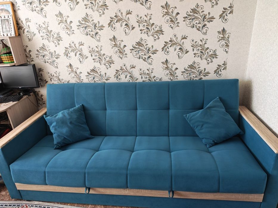 Продам хороший диван