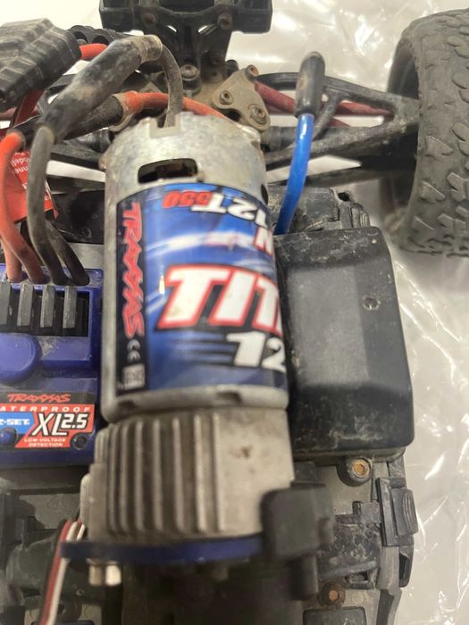 Traxxas E-Revo 1/16, 4x4