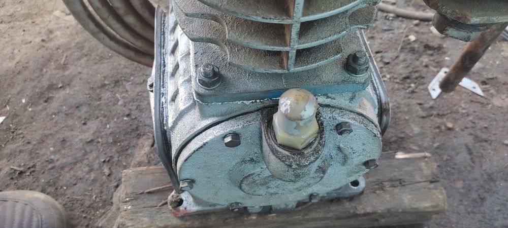 Продам Компрессор.