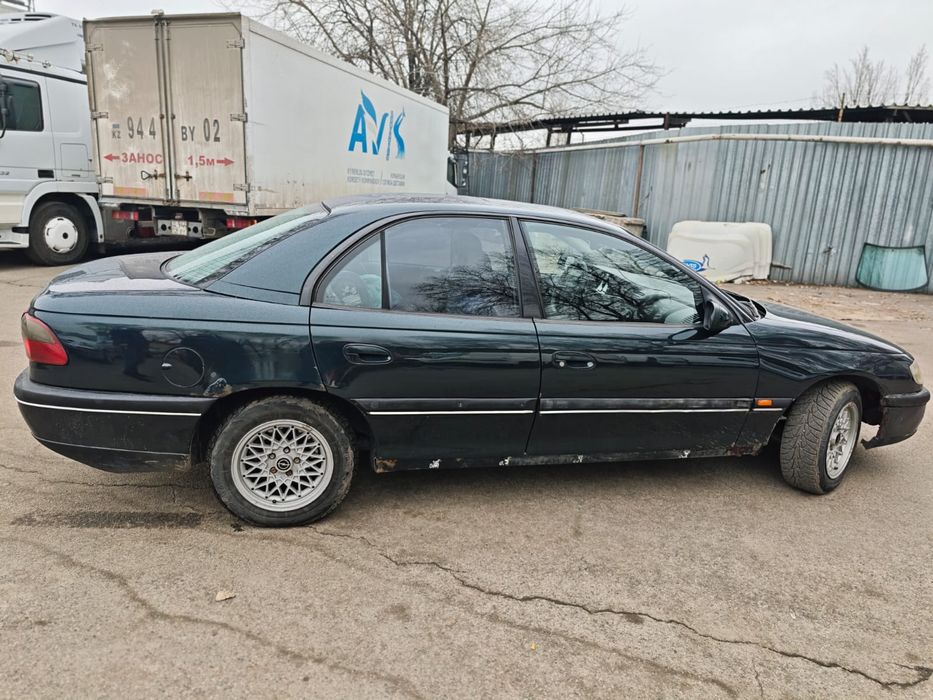 Продаю машину Opel Omega b