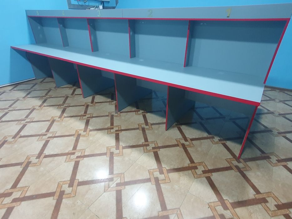 Игравой зал учун мебел, таййор холатда 10та компьютер учун