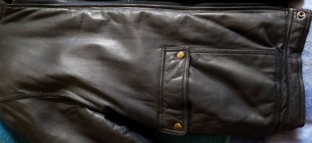 Продам кожаную куртку