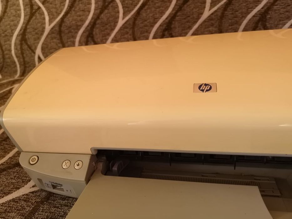 Продам цветной принтер HP Deskjet 5443.