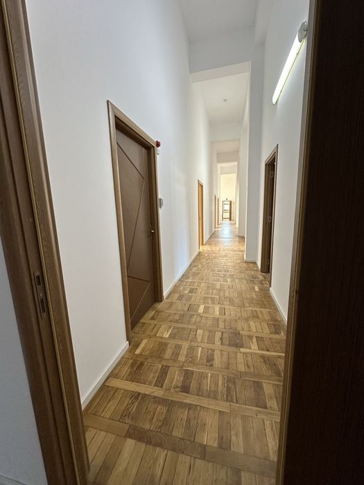 Inchiriez birouri ultracentral pentru sediu firma, cabinete, Moinesti