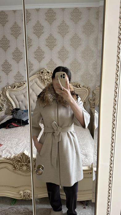 Пальто от бренда