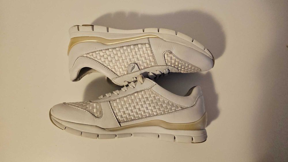 Geox alb, design impletit, marimea 37 EU, 7 US, 4UK