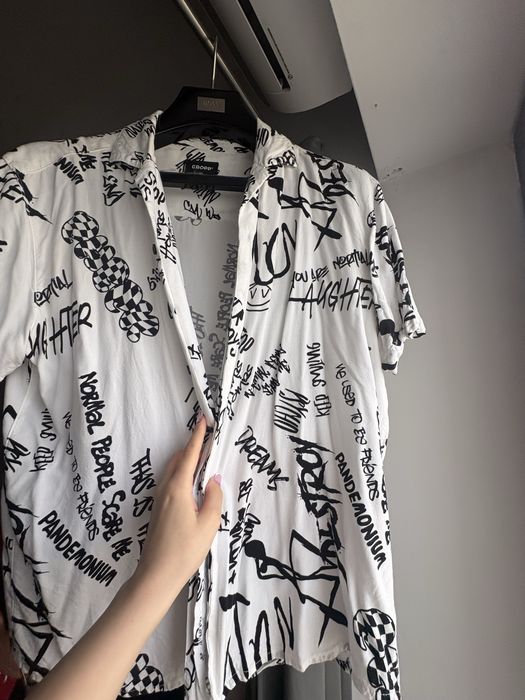 Camasa baieti / adolescenti alba cu print negru