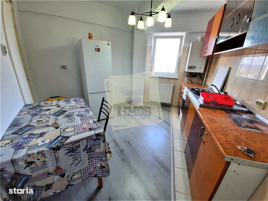 Apartament cu 2 camere decomandate si balcon pe Bulevardul Mihai Vitea