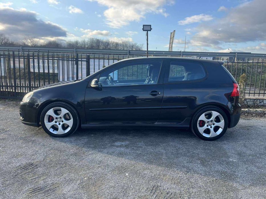 Продавам Голф 5 GTI 2.0 TFSI 200кс бензин на ЧАСТИ, както и други коли