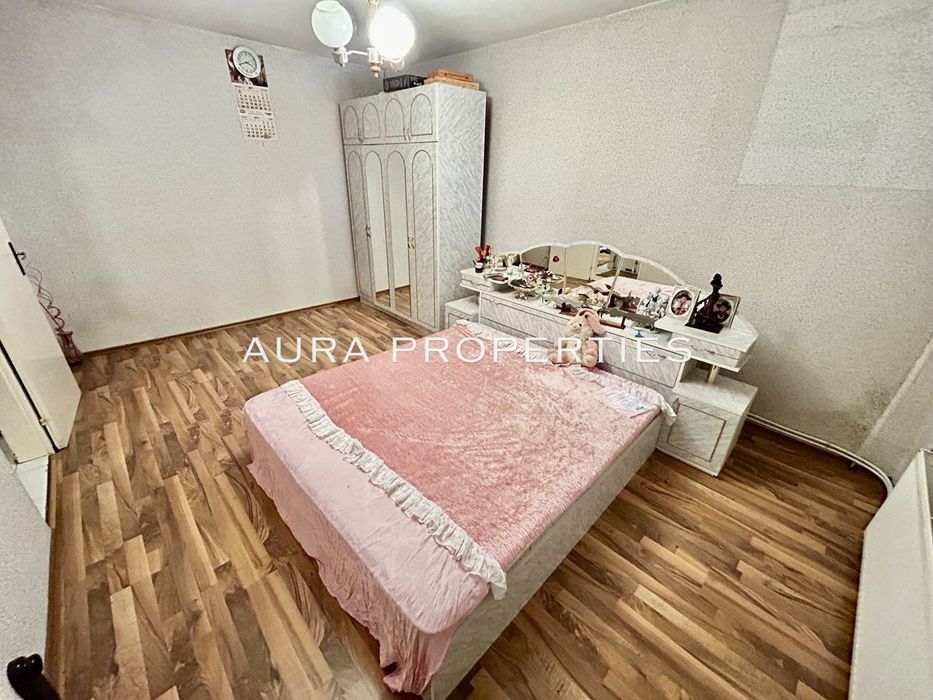Продава се Двустаен апартамент в Разград, Орел - 62 кв.м за 905 €/кв.м - Снимка #3