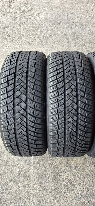 4 anvelope iarna ca noi Vredestein 265/45/21,dot 2022.Pret/bucata.