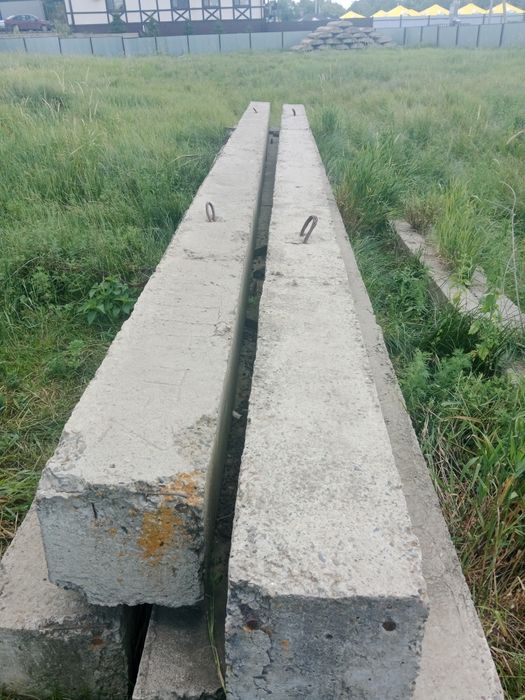 Продам стоьлб бетонный (р 105)