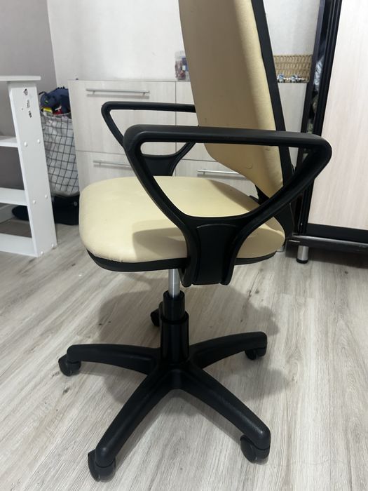 Продам кресло компьютерное