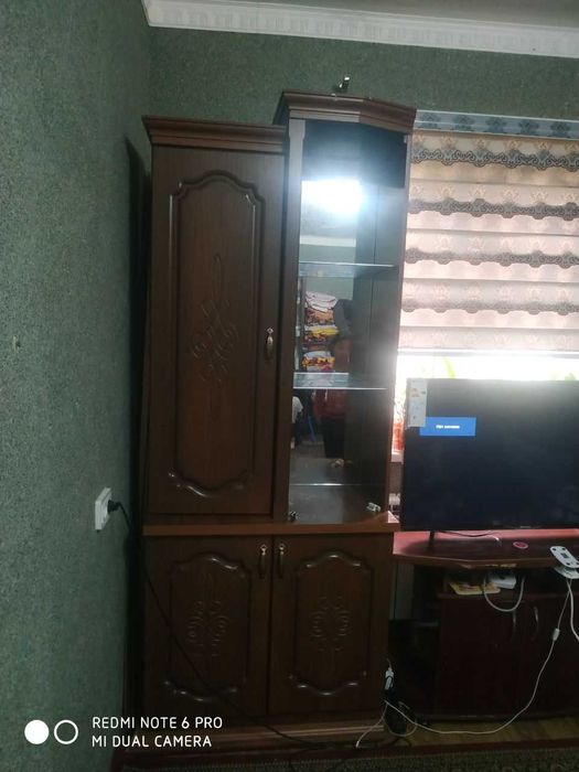 Shkaf. Stenka kafolati bilan