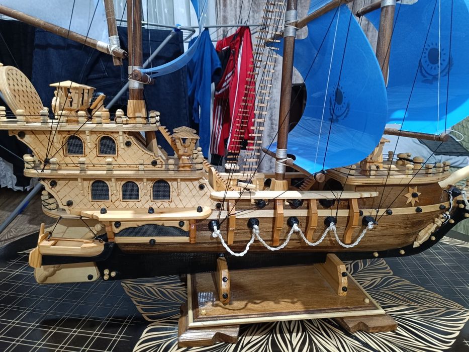 Сувенир в форме Корабля 18 век.