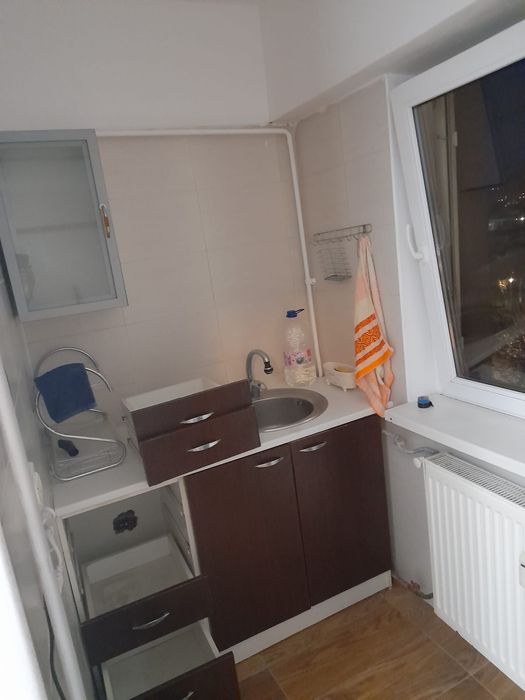 Închiriez garsonieră zona Lăpuș