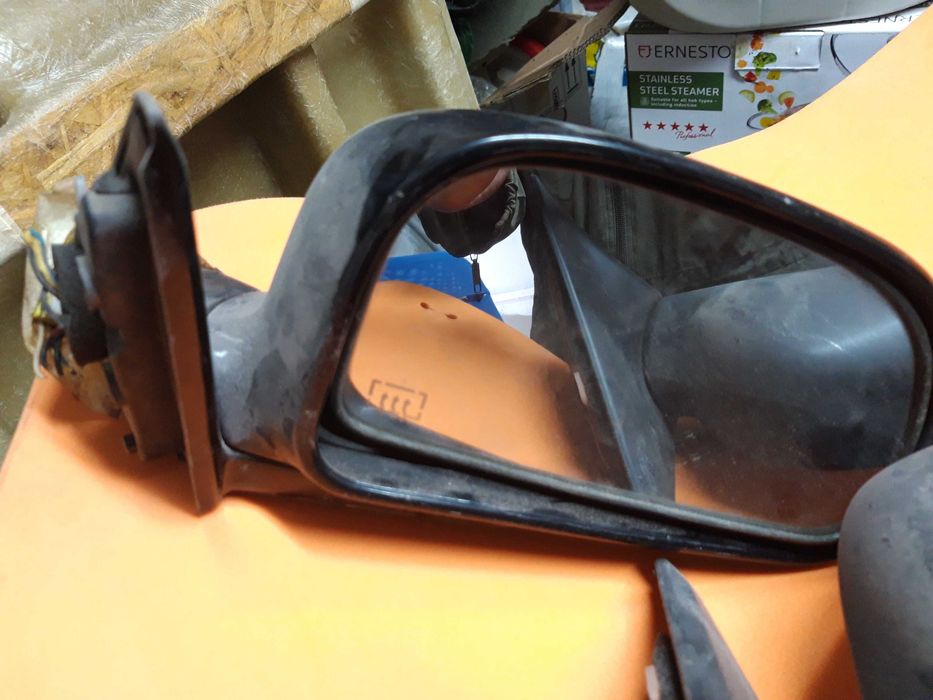 Дясно ел.огледало за Мицубиши Колт 1995г.