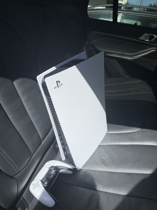 Vând Playstation 5