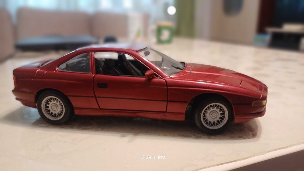 BMW 850 1:18,   БМВ умален метален модел в 1:18