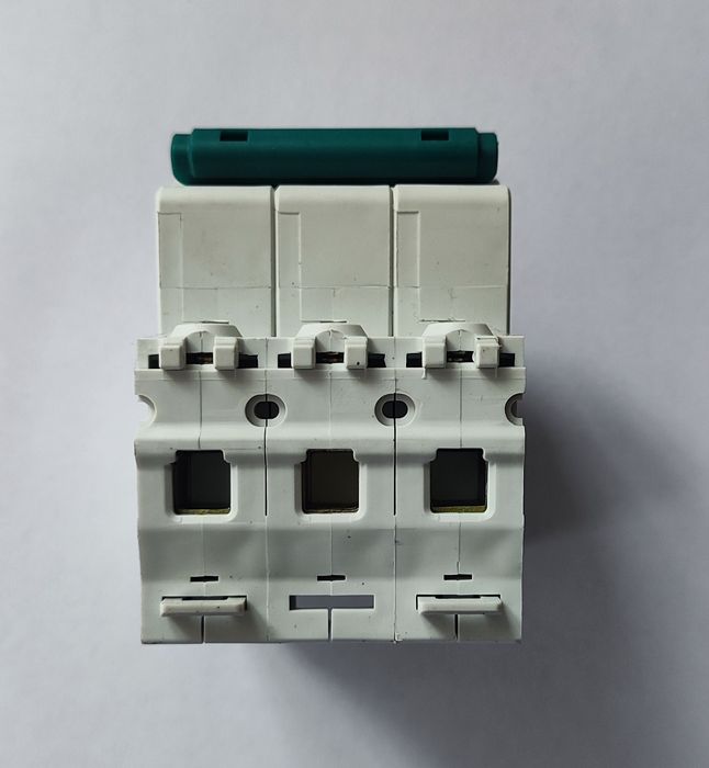 Продам автоматические выключатели