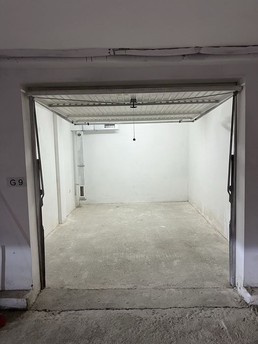 Дава се под наем Гараж / Паркомясто в Банско - 15 кв.м за 40.8 € - Снимка #1