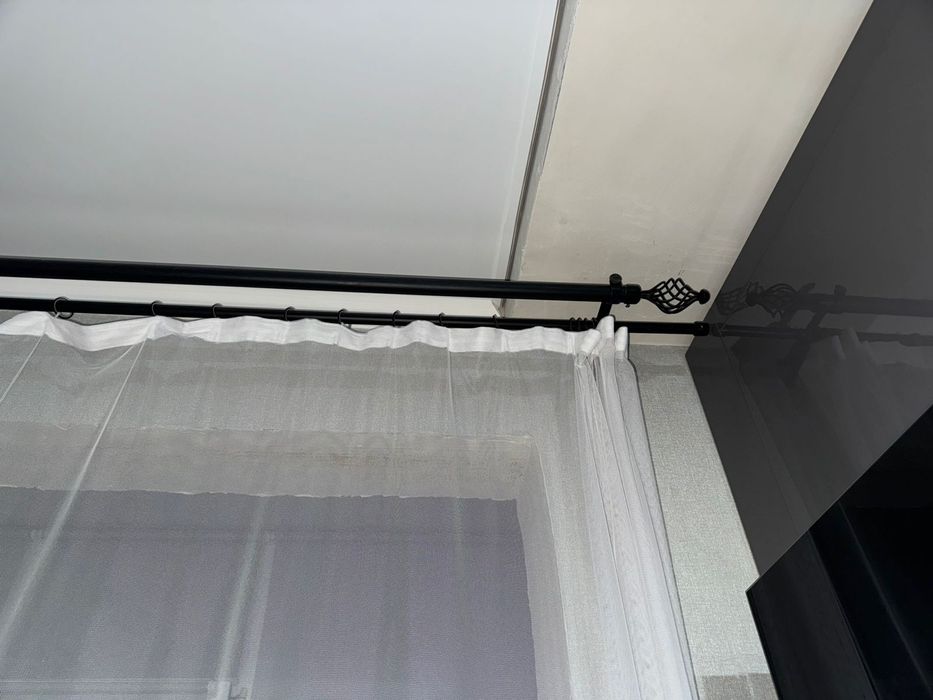 Продам шторы,тюль, карниз