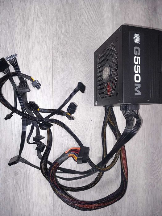 Sursa Gaming 80+ Bronze Cooler Master G550M 550w RS-550-AMAA-B1