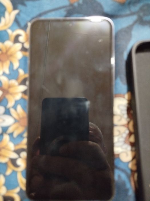 Samsung S22 satiladi