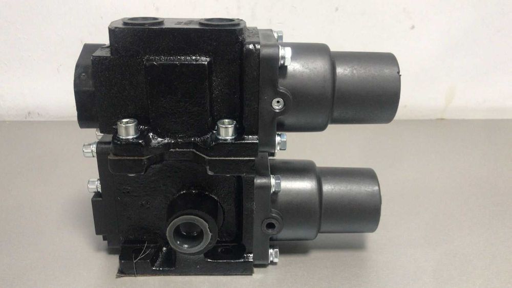 Блок гидрораспределителей  в сборе Камаз 6520