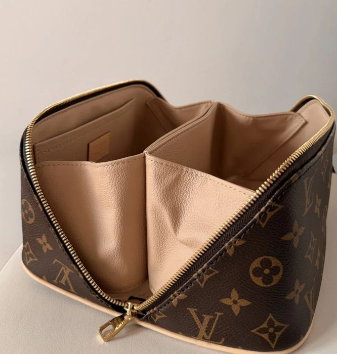 LouisVuitton Vanity monogram pouch