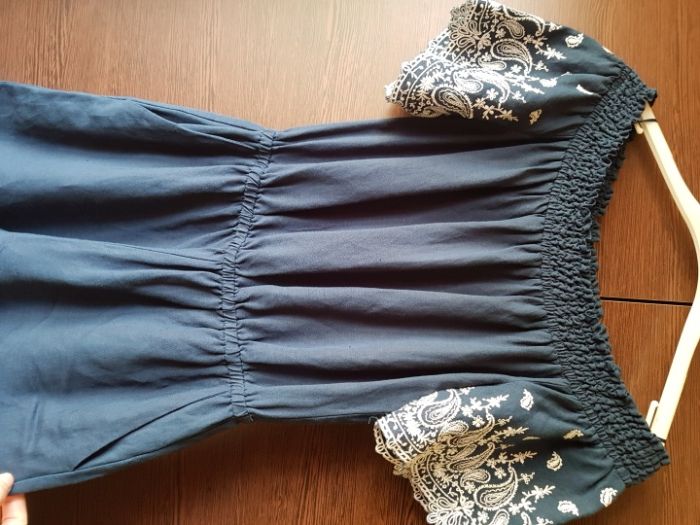 Vand salopeta Abercrombie & Fitch cu broderie
