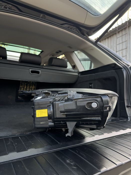 Far stânga Hyundai Santa Fe III DM Xenon 2012-2015