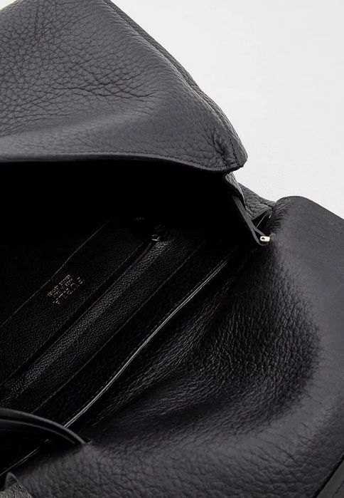 Продам кожаную сумку Furla модель Capriccio