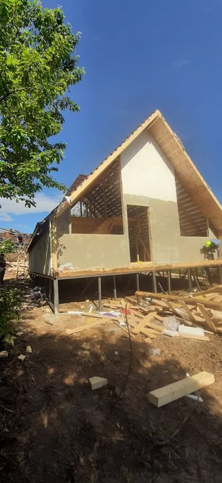 Reparati acoperisuri casa si blocuri