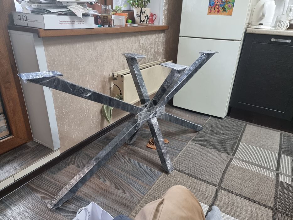 Стол из натурального камня